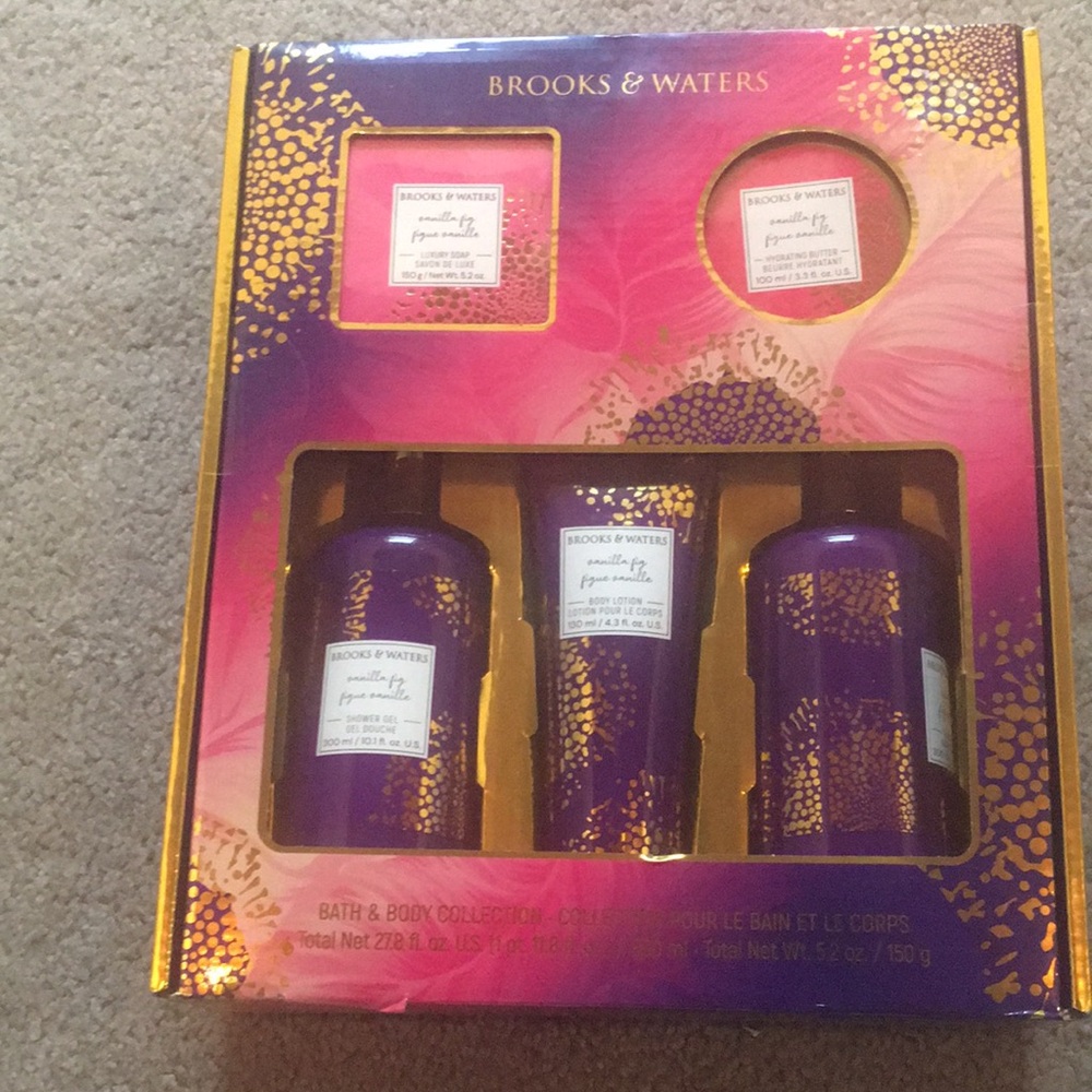 Purple Bath & Body Collection